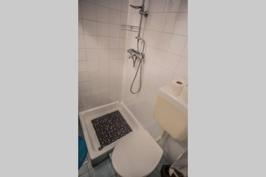Studio Apartment Purple Sunset - 2+1 Baska Voda Luaran gambar