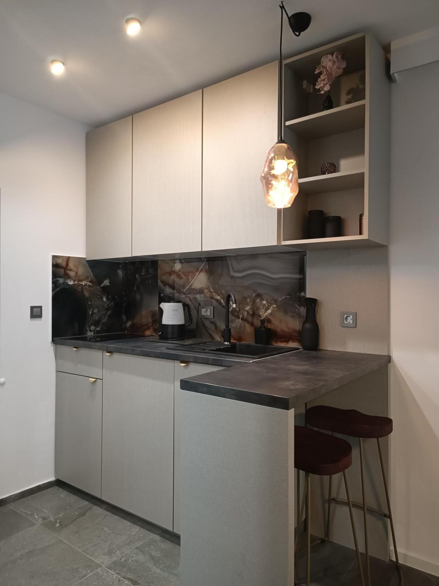 Studio Apartment Purple Sunset - 2+1 Baska Voda Luaran gambar